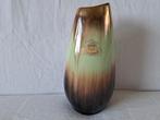 Vaasje Bay Keramiek - 14.5 cm, Antiek en Kunst, Antiek | Vazen, Ophalen of Verzenden