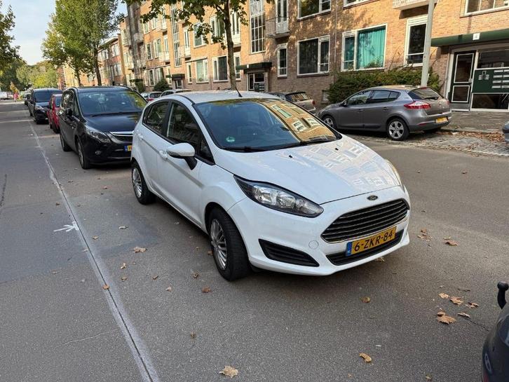 Ford Fiësta 1.0  Style 48KW/65PK 5D 2015 Wit, Auto's, Ford, Particulier, Fiësta, ABS, Airbags, Airconditioning, Android Auto, Apple Carplay