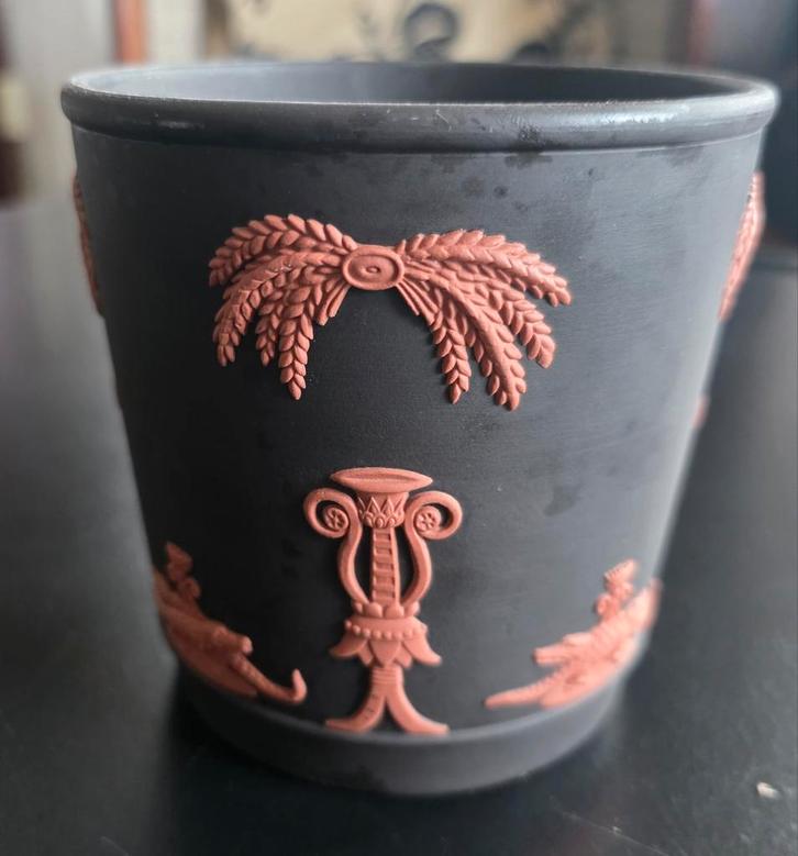 Wedgwood Jasperware Pot - Zwart Basalt, Antiek en Kunst, Antiek | Keramiek en Aardewerk, Ophalen