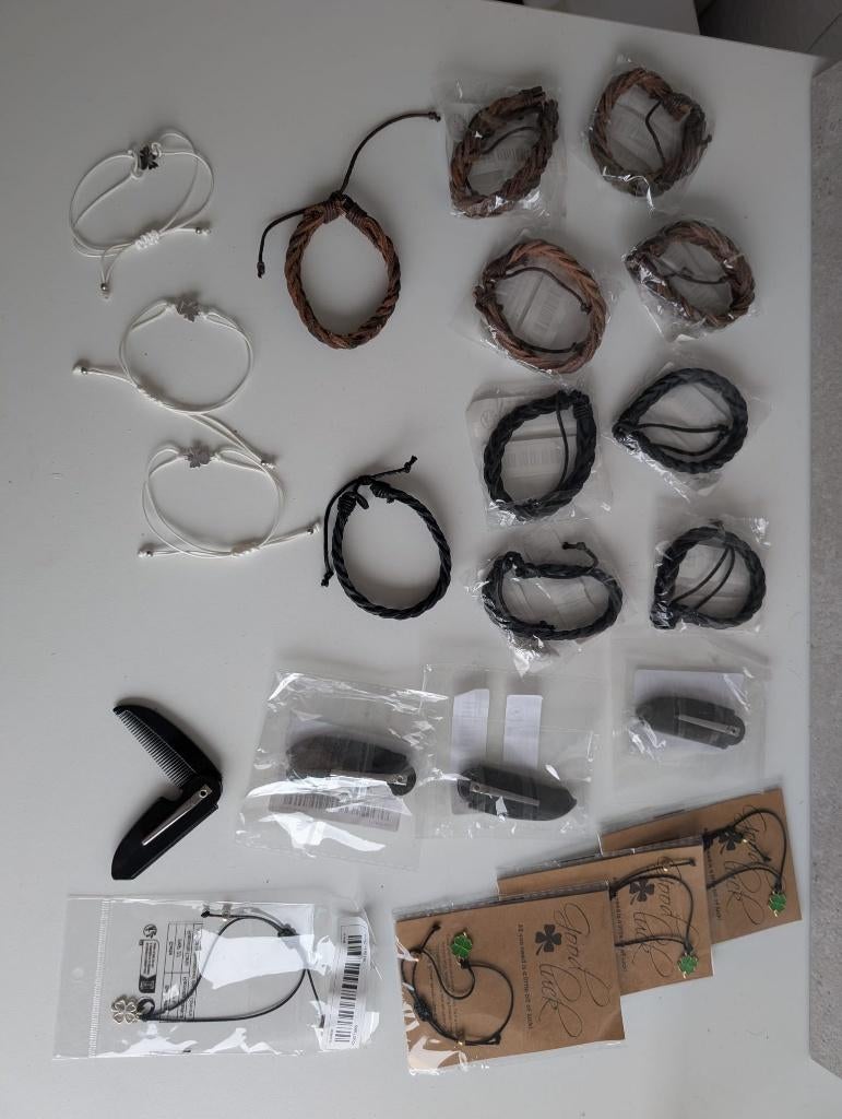 Diverse armbanden en kettinkjes nieuw, Ophalen of Verzenden, Nieuw, Zilver, Overige materialen