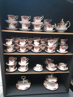 Veel royal albert old country rose kopjes, Huis en Inrichting, Ophalen of Verzenden, Zo goed als nieuw