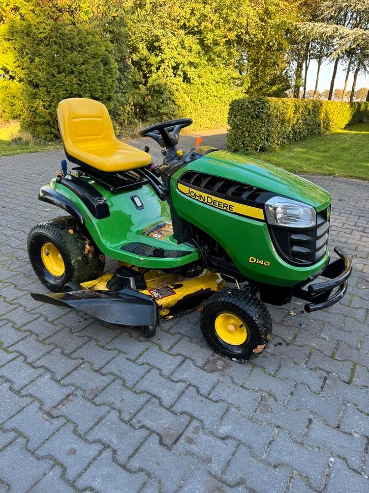 John Deere D140 zitmaaier (22 pk, 2 cylinder) met aanhanger, Tuin en Terras, Zitmaaiers, Gebruikt, 120 cm of meer, Mulchfunctie