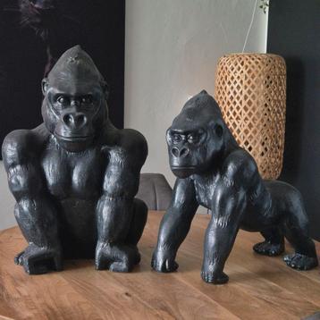 Twee gorilla's apen zwart beeld met glitter 50&60cm beschikbaar voor biedingen