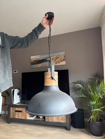 Industriële Hanglamp Metaal/Hout beschikbaar voor biedingen