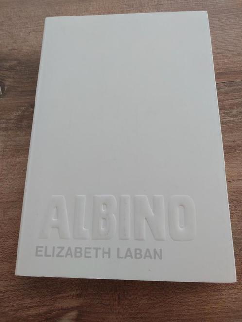 Elizabeth Laban - Albino, Boeken, Kinderboeken | Jeugd | 13 jaar en ouder, Zo goed als nieuw, Ophalen of Verzenden
