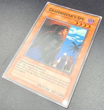 Yu-Gi-Oh! Kaart Pharaonic Guardian Gravekeeper's Spy PGD-059 beschikbaar voor biedingen