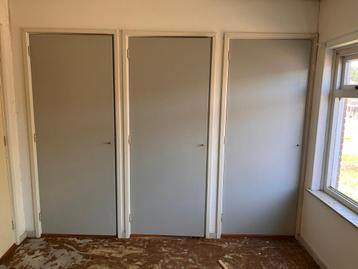 Deuren, binnendeuren, kast deuren uit 1960 beschikbaar voor biedingen