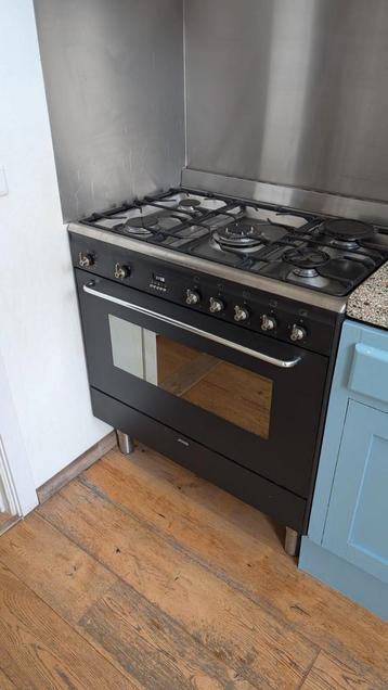 SMEG fornuis te koop beschikbaar voor biedingen