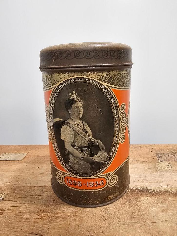 BROCANTE JUBILEUM BESCHUITBUS - 40 JAAR KONINGIN WILHELMINA, Verzamelen, Koninklijk Huis en Royalty, Gebruikt, Overige typen, Nederland