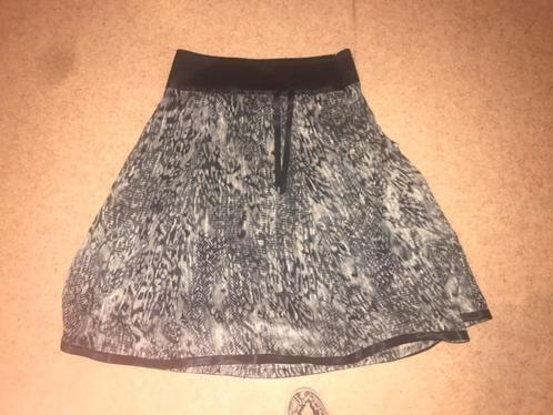 rok santi rq Midirok, Kleding | Dames, Rokken, Zo goed als nieuw, Maat 42/44 (L), Overige kleuren, Onder de knie, Ophalen of Verzenden