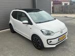 Volkswagen Up! 1.0 high up! |PANO|CRUISE, Auto's, Voorwielaandrijving, Euro 5, Gebruikt, Up!