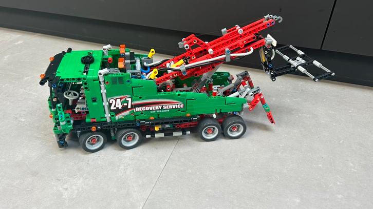 LEGO Technic - 42008 - Truck sleepwagen, Kinderen en Baby's, Speelgoed | Duplo en Lego, Gebruikt, Lego, Complete set, Ophalen of Verzenden
