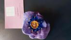 Paars blauw Art Kunst draagbare broche Mars Bloem, Sieraden, Tassen en Uiterlijk, Broches, Ophalen of Verzenden, Zo goed als nieuw