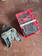 2 Persbekken M16 en M12, Ophalen of Verzenden, Zo goed als nieuw