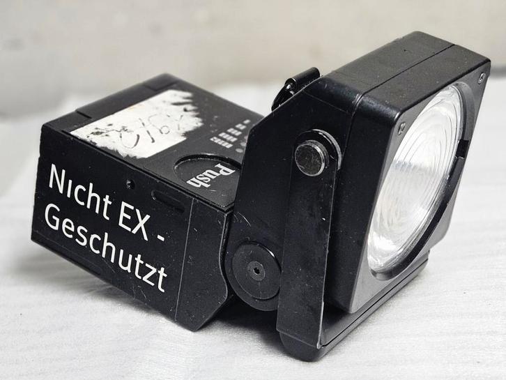 Antieke Vintage lamp brandweer militair mijnbouw  Halo 4, Verzamelen, Militaria | Algemeen, Landmacht, Nederland, Ophalen of Verzenden