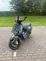 Vespa Sprint 2021 | Custom | Akrapovic | SIP Teller, Fietsen en Brommers, Scooters | Vespa, Ophalen, Overige modellen, Zo goed als nieuw