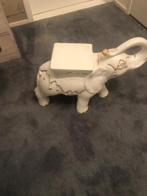 keramiek olifant wit met goud, Verzamelen, Beelden en Beeldjes, Zo goed als nieuw, Dier, Ophalen