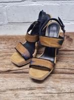 Hoss Intropia - Mooie leren sandalen met hak maat 38 - Nieuw, Nieuw, Sandalen of Muiltjes, Blauw, Ophalen of Verzenden