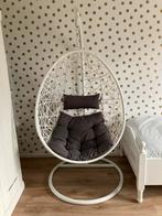 Ei hangstoel (wit) met kussen, Ophalen, Wit, Zo goed als nieuw, Eén