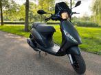 Piaggio Zip 4T Titanium mat Grijs • 6337km •2024•, Fietsen en Brommers, Scooters | Piaggio, Ophalen, Maximaal 45 km/u, Zip, Zo goed als nieuw