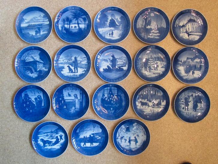 Royal Copenhagen wandborden 1968 - 1989 jaarborden, Huis en Inrichting, Woonaccessoires | Wanddecoraties, Zo goed als nieuw, Ophalen of Verzenden