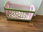 Houten poppenbed op wieltjes, Ophalen, Zo goed als nieuw, Wieg