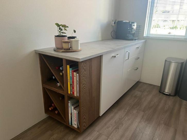 Ikea Metod keuken met houtfineer wijn/boekenrek, Huis en Inrichting, Keuken | Complete keukens, Zo goed als nieuw, Enkelwandige keuken