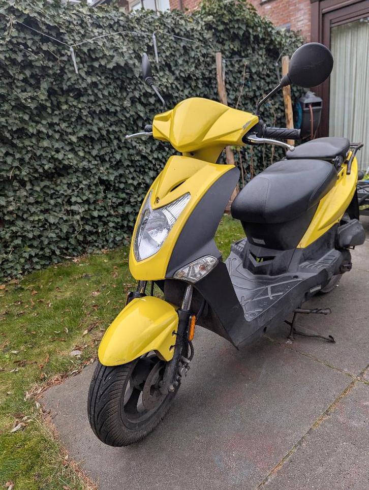 Goed onderhouden Kymco Agility 50, Fietsen en Brommers, Scooters | Kymco, Gebruikt, Agility, Maximaal 45 km/u, Benzine, Ophalen