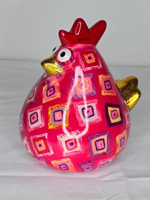 Pomme Pidou spaarpot Mathilda roze met figuurtjes kip, Verzamelen, Spaarpotten, Zo goed als nieuw, Dier, Steen, Aardewerk of Keramiek