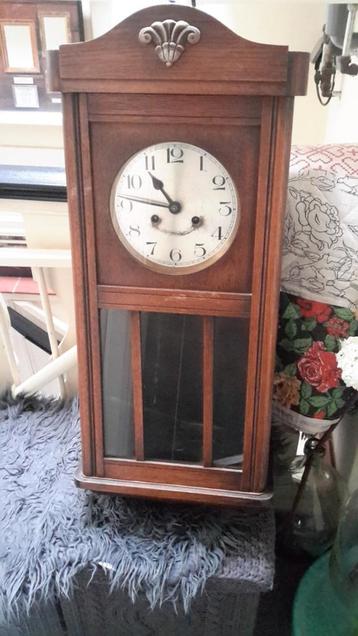 Antieke Regulateur Klok beschikbaar voor biedingen