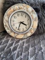 Klok blokker., Ophalen of Verzenden, Zo goed als nieuw, Wandklok
