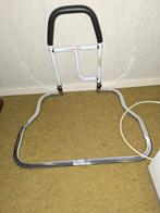 Bedsteun, hulpmiddel voor uit bed te kunnen., Ophalen