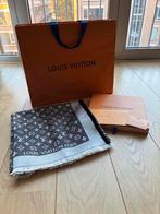 Originele Louis Vuitton sjaal denim monogram zwart als nieuw, Kleding | Dames, Mutsen, Sjaals en Handschoenen, Maat 46/48 (XL) of groter