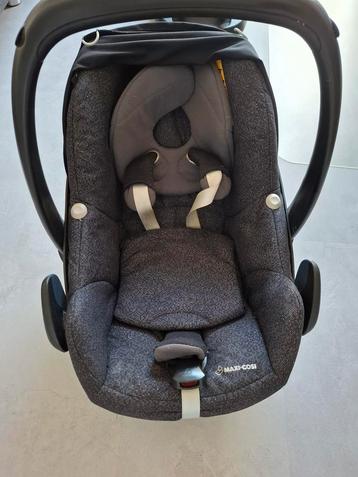 T.e.a.b: MaxiCosi en bijbehorende isofix base beschikbaar voor biedingen