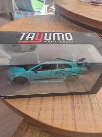 Tayumo Jaguar I-PACE e-TROPHY - Blauw/Paars beschikbaar voor biedingen