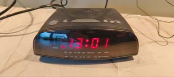 Digitale wekkerradio  beschikbaar voor biedingen