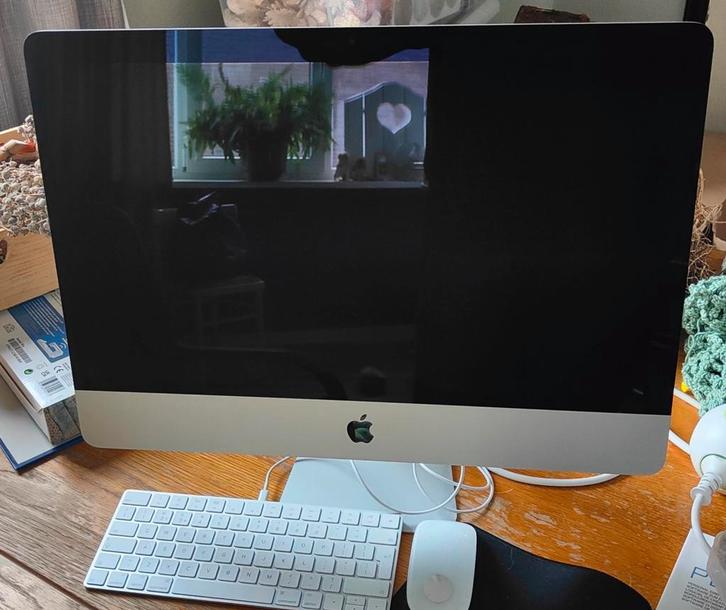 Apple iMac 4k 21.5 , i7  8700. 1 TB Radeon pro 560X   2019, Computers en Software, Apple Desktops, Zo goed als nieuw, iMac, 3 tot 4 Ghz