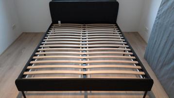 Bed grijs ikea 160x200 beschikbaar voor biedingen