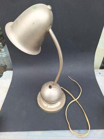 Vintage  oude lampen  bouwhaus  enz  beschikbaar voor biedingen