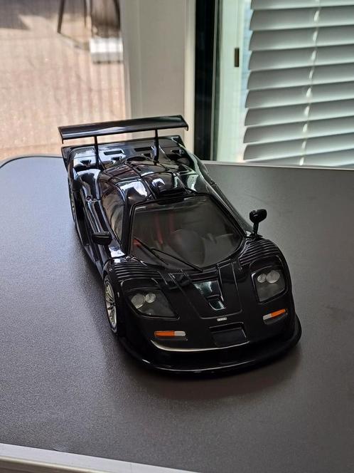 Mclaren BMW F1 GTR Long Tail Road Car 1/18 UT Models Zwart, Hobby en Vrije tijd, Modelauto's | 1:18, Zo goed als nieuw, Auto, UT Models