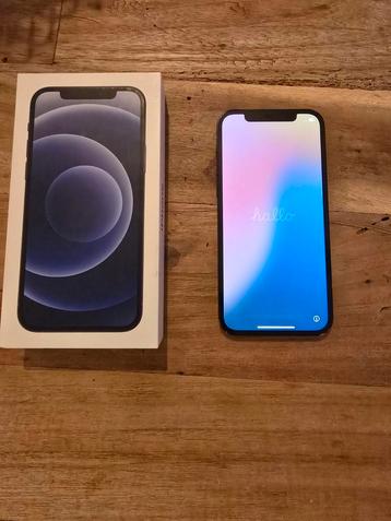 Apple iPhone 12 64GB Nette staat. beschikbaar voor biedingen