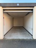 Te huur: Garagebox in Zoetermeer wijk 12 dorp opslagruimte, Huizen en Kamers, Garages en Parkeerplaatsen, Den Haag