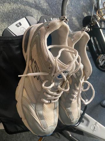 Lotto sneakers maat 41 beschikbaar voor biedingen