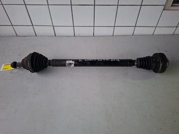 Aandrijfas rechts-voor van een Volkswagen Caddy beschikbaar voor biedingen