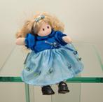 pop muziekdoos blauw, Verzamelen, Poppen, Ophalen of Verzenden, Nieuw, Pop