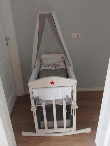 Wieg/ co sleeper/ kinderbankje beschikbaar voor biedingen