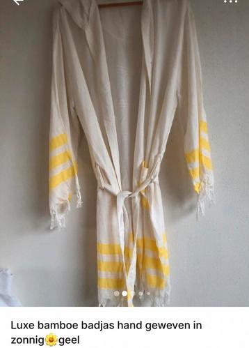 Luxe Badjas New Bamboe Handgeweven Capuchon zonnig beschikbaar voor biedingen
