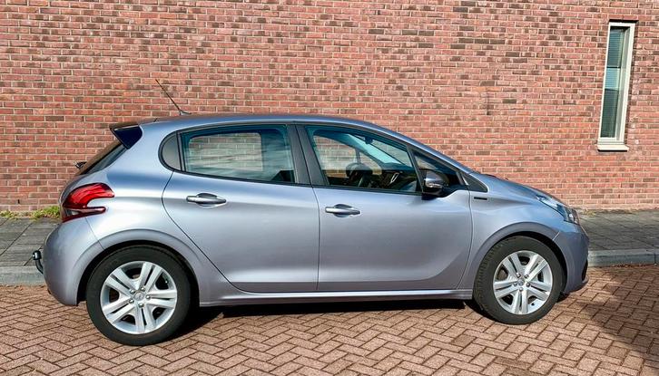 Peugeot 208 1.2 Puretech 82pk 2019 Zilver metallic, Auto's, Peugeot, Particulier, Benzine, Hatchback, Handgeschakeld, Origineel Nederlands