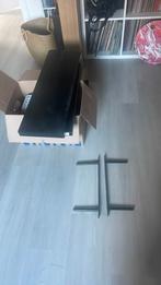 Twee wand planken met ophangsysteem, Huis en Inrichting, Woonaccessoires | Wandplanken en Boekenplanken, Ophalen, Gebruikt