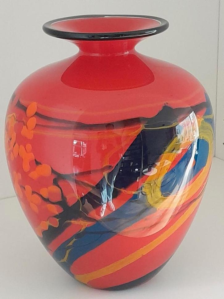 Glazen vaas van kunstenaar Ioan Nemtoi, Antiek en Kunst, Antiek | Vazen, Ophalen of Verzenden